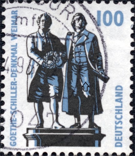 Bundes 1934 Stain on the pants of the 2nd statue.jpg