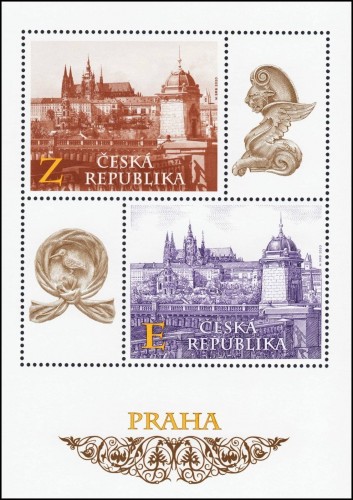 República Checa, 2020, Vista del Castillo de Praga desde el Teatro Nacional. Hojita y sellos diseñados por Martin Srb, que graba a buril únicamente el sello inferior. Impresión mixta en calcografía y offset